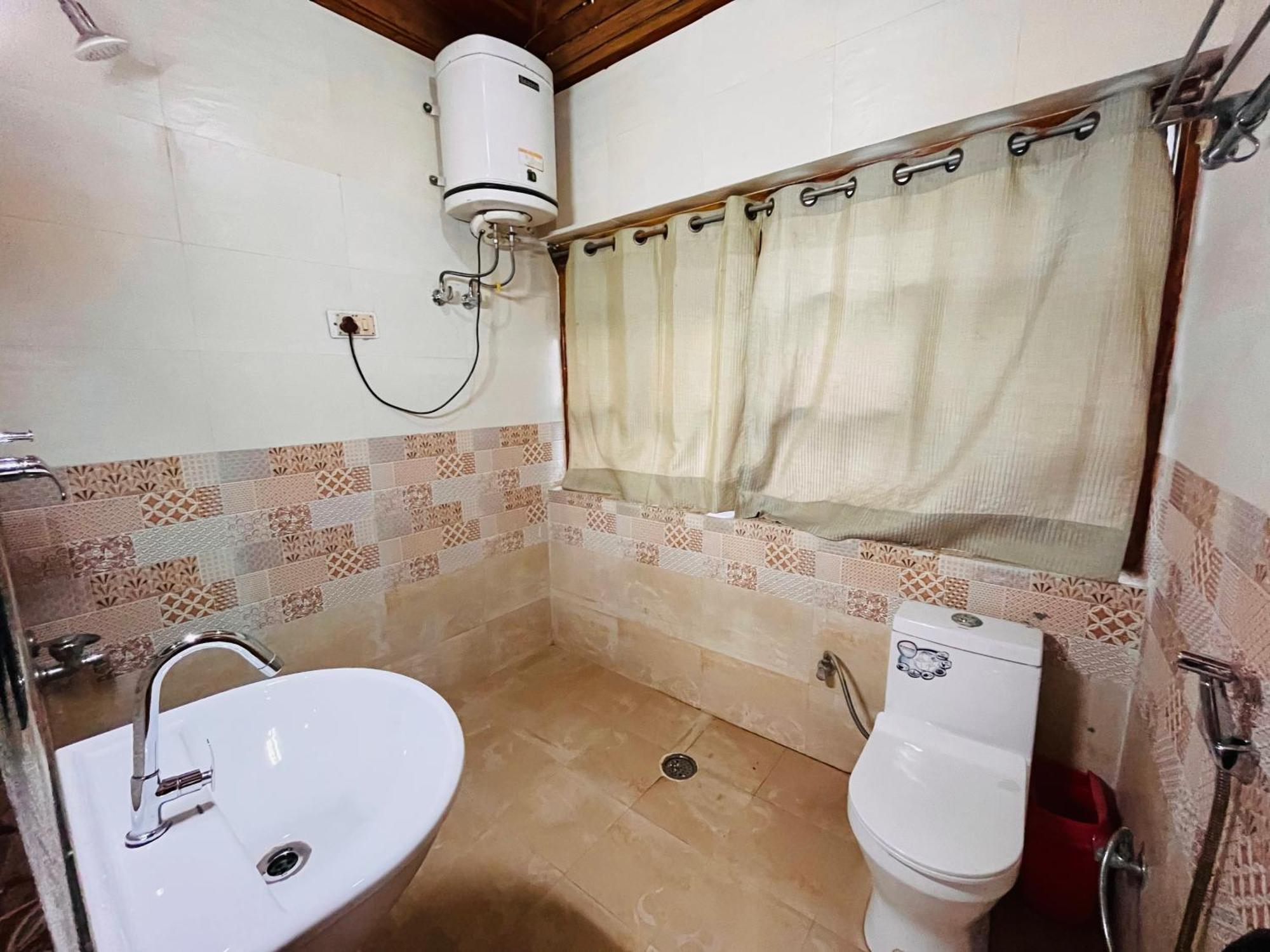 Himalayan River Mountain View 2 Bedrooms Cottage, Manali 外观 照片